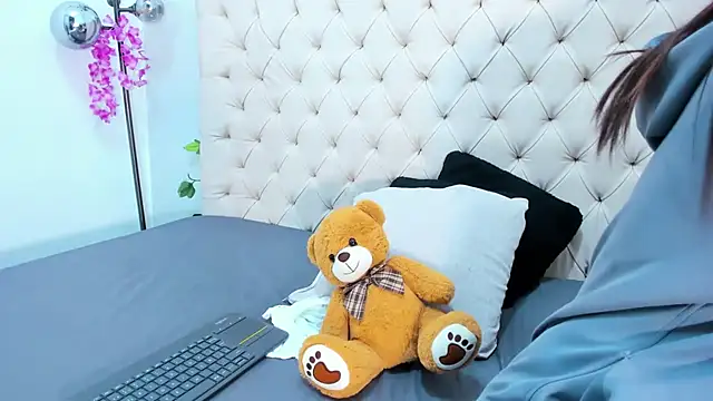 Victoria Coleman online show from 01/13/26, 07:30