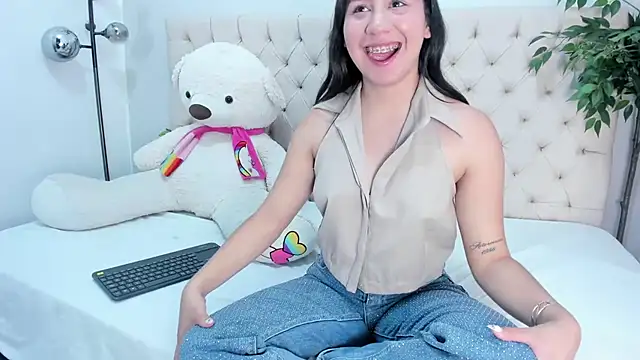 Victoria Coleman online show from 02/13/26, 07:43