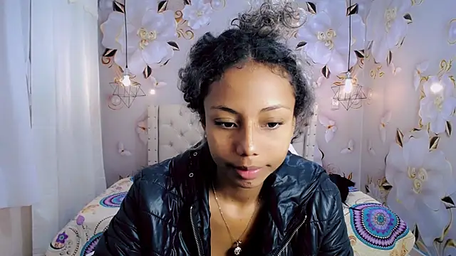 jasmin brunette  online show from 12/12/24, 12:01