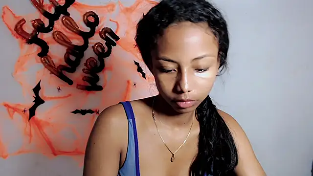 jasmin brunette  online show from 10/14/25, 01:01