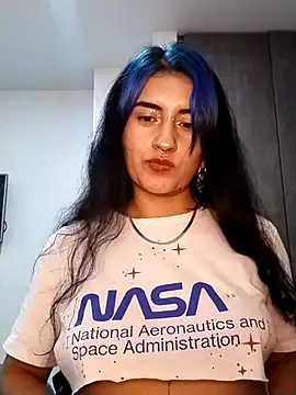 Snapshot of Lilith_Pink chatting on 02/11/25, 02:03 Lilith Pink online show from 02/11/25, 02:03