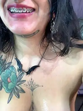 Snapshot of Lilith_Pink chatting on 02/25/25, 12:36 Lilith Pink online show from 02/25/25, 12:36