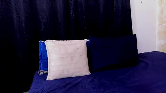 Lauren Hills069 online show from 10/05/25, 11:57