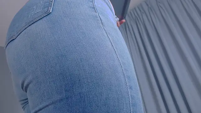 LilithSmith  online show from 12/15/25, 11:36