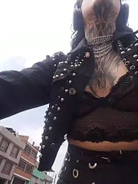 taaylor33 online show from 02/06/26, 06:44