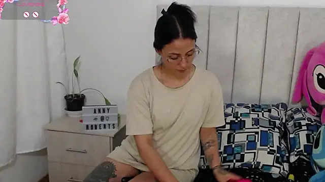 anny roberts online show from 10/18/25, 11:11