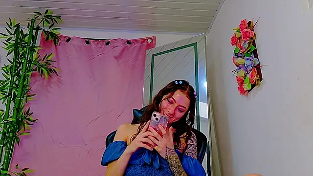 Snapshot of scarlet-jonesx chatting on 05/16/26, 07:45 scarlet-jonesx online show from 05/16/26, 07:45