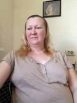 blondyaguar online show from 09/12/25, 10:59