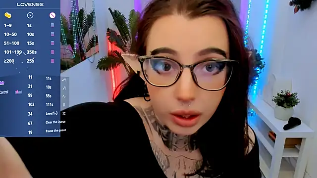 Snapshot of Dixi_Pixi_ chatting on 12/12/24, 05:42 Dixi Pixi online show from 12/12/24, 05:42