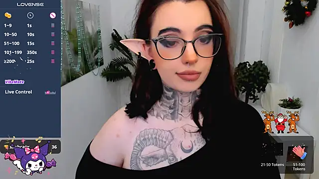 Snapshot of Dixi_Pixi_ chatting on 12/28/24, 05:33 Dixi Pixi online show from 12/28/24, 05:33
