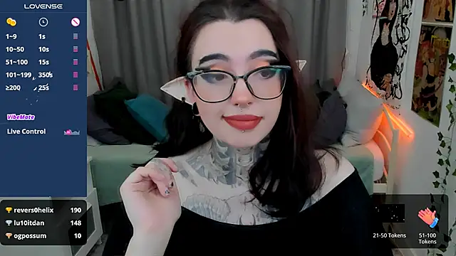 Snapshot of Dixi_Pixi_ chatting on 01/03/25, 08:43 Dixi Pixi online show from 01/03/25, 08:43