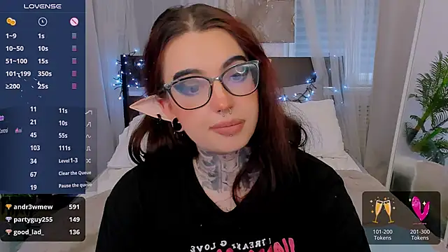 Snapshot of Dixi_Pixi_ chatting on 01/11/25, 11:45 Dixi Pixi online show from 01/11/25, 11:45