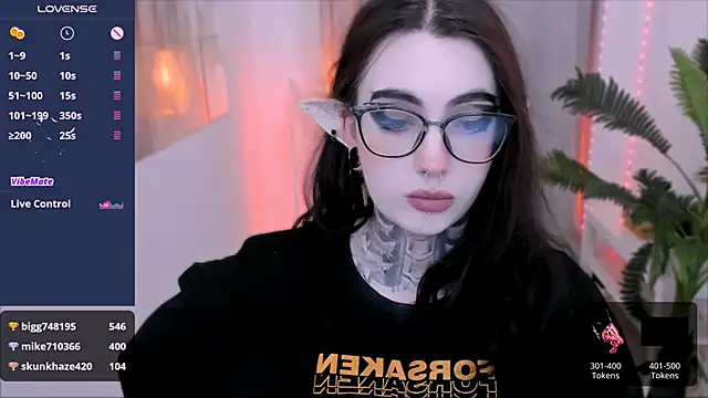 Snapshot of Dixi_Pixi_ chatting on 01/24/25, 11:37 Dixi Pixi online show from 01/24/25, 11:37