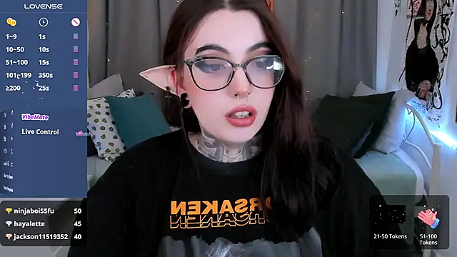 Snapshot of Dixi_Pixi_ chatting on 02/01/25, 08:50 Dixi Pixi online show from 02/01/25, 08:50