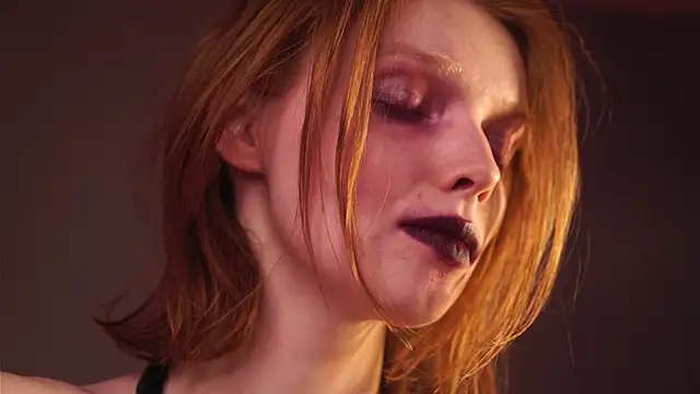 ginger hugs online show from 02/18/25, 04:15