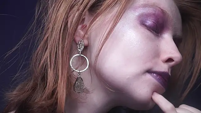 ginger hugs online show from 02/27/25, 10:09