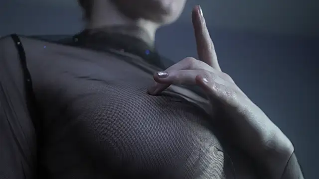 ginger hugs online show from 03/05/25, 04:13