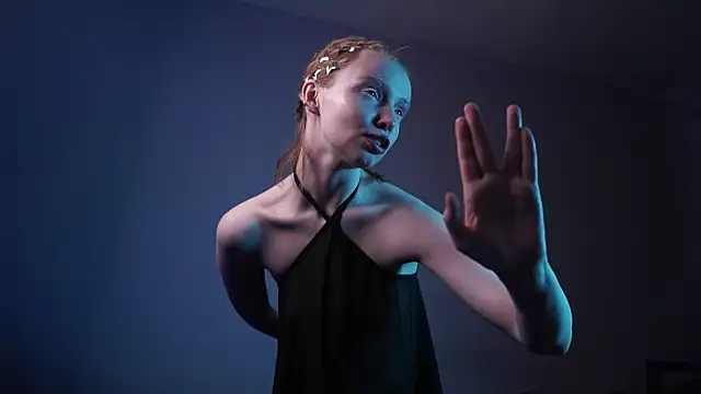 ginger hugs online show from 03/21/25, 04:17