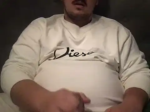 Snapshot of cookingmonster10 chatting on 01/17/26, 02:33 cookingmonster10 online show from 01/17/26, 02:33