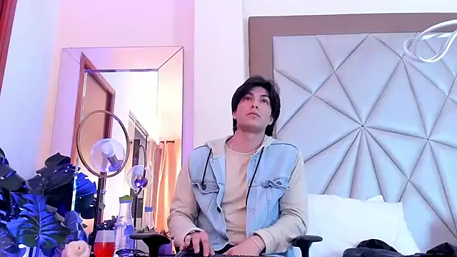 Karimferrer online show from 01/09/25, 06:38