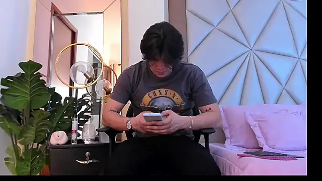 Karimferrer online show from 01/22/25, 05:05