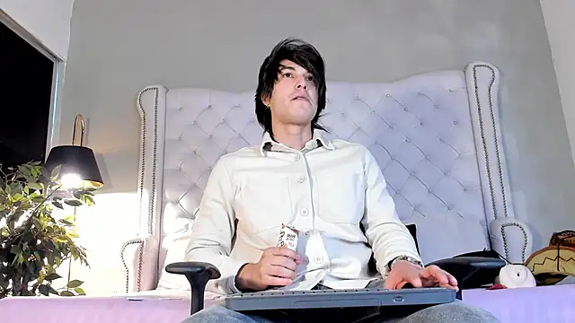 Karimferrer online show from 11/11/25, 07:47