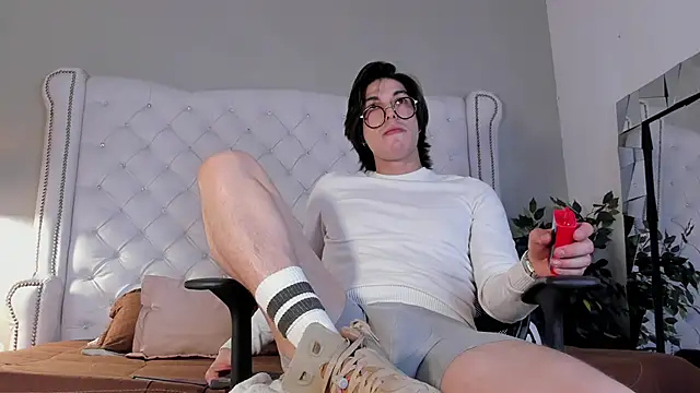 Karimferrer online show from 12/05/25, 08:16