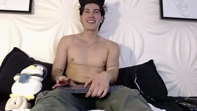 Karimferrer online show from 03/11/26, 03:45