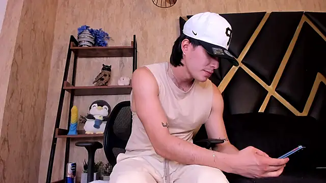 Karimferrer online show from 04/10/26, 03:34