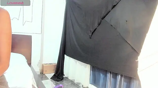 latinaStepmom online show from 04/21/26, 01:42