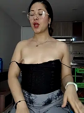 LisbethMoore  online show from 02/10/26, 02:10