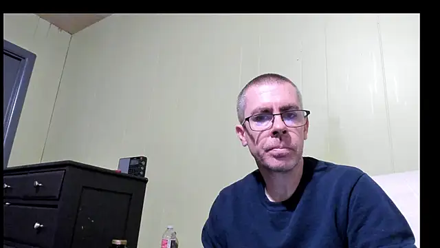 Snapshot of ImportantEquator0 chatting on 12/16/25, 03:39 ImportantEquator0 online show from 12/16/25, 03:39