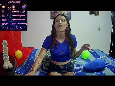 Snapshot of Hanha00 chatting on 12/22/24, 03:33 Hanha00 online show from 12/22/24, 03:33