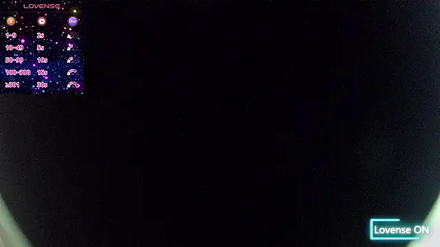 Snapshot of Hanha00 chatting on 10/14/25, 12:44 Hanha00 online show from 10/14/25, 12:44