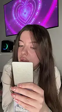 Kimi Ass online show from 04/06/26, 09:43