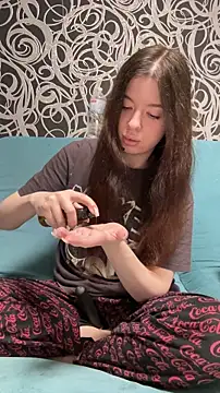Kimi Ass online show from 06/10/26, 11:09