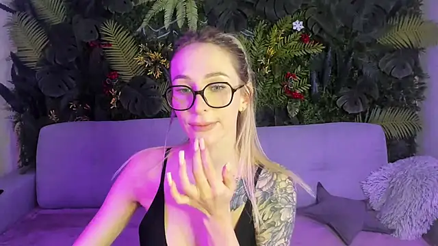 Horny Blond online show from 02/13/26, 09:05