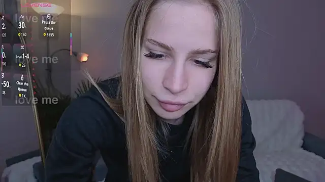 Snapshot of Elis_Fox chatting on 04/28/26, 10:20 Elis Fox online show from 04/28/26, 10:20