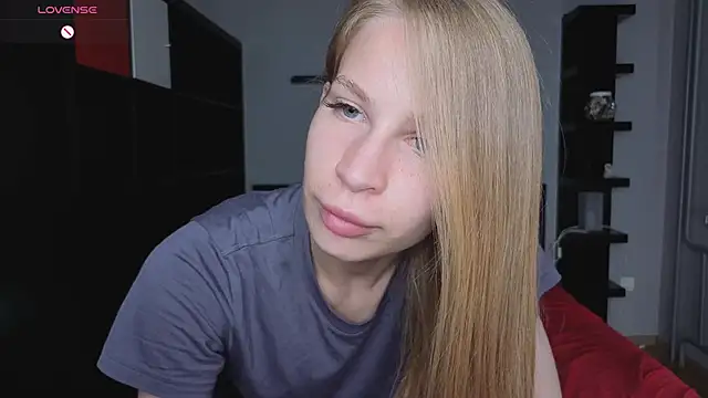 Snapshot of Elis_Fox chatting on 06/16/26, 08:06 Elis Fox online show from 06/16/26, 08:06