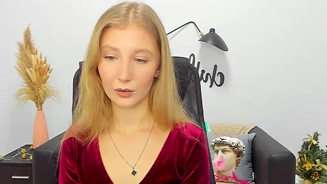 Snapshot of LolaWilsons chatting on 01/06/25, 01:30 LolaWilsons online show from 01/06/25, 01:30