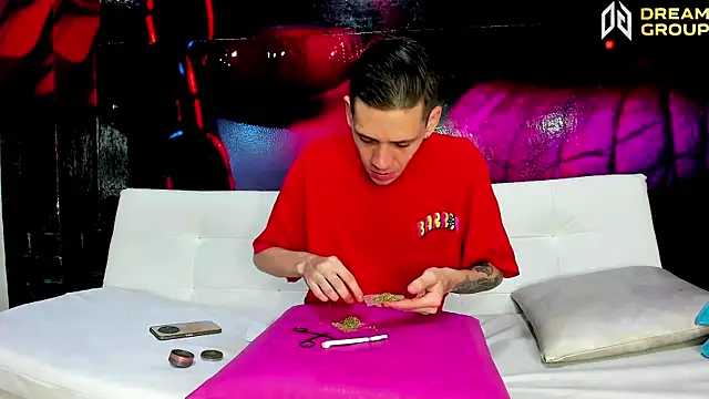 SlimLoves online show from 12/14/25, 10:58