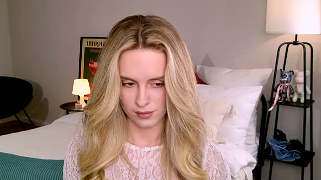 RozzitaBedberry online show from 10/06/25, 01:30