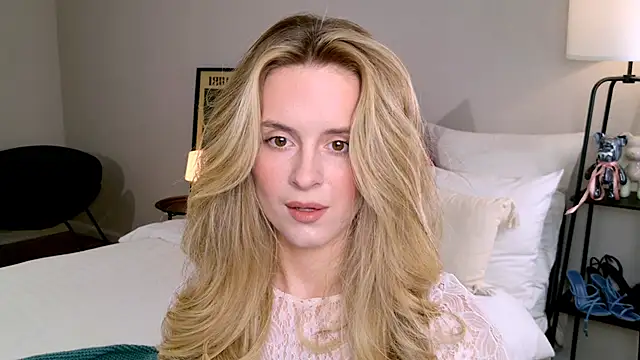 RozzitaBedberry online show from 11/09/25, 01:31