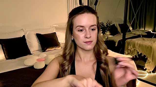 RozzitaBedberry online show from 04/04/26, 12:35