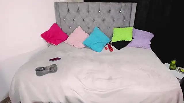 valenthottie online show from 03/23/25, 02:48