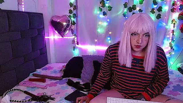 Snapshot of the_lesbian_game chatting on 02/28/25, 03:15 the lesbian game online show from 02/28/25, 03:15