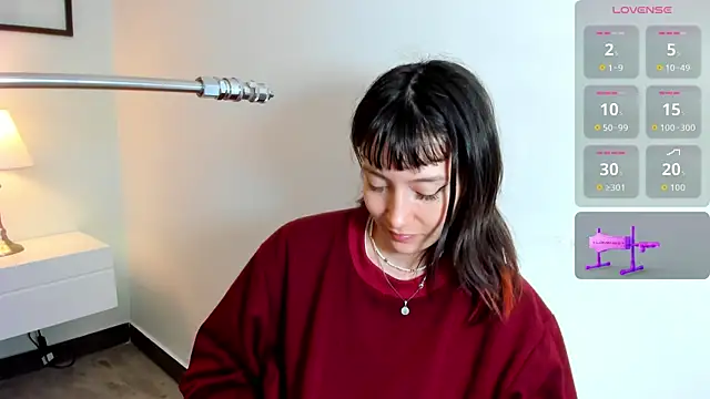 lizzy davis 1 online show from 11/12/25, 04:13