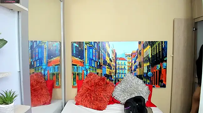 Snapshot of CristalLoren chatting on 01/24/25, 11:37 CristalLoren online show from 01/24/25, 11:37