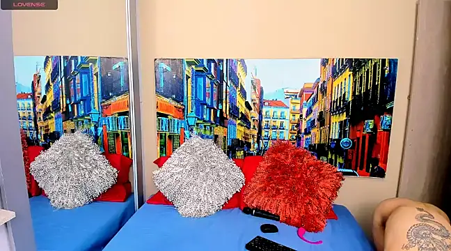 Snapshot of CristalLoren chatting on 03/15/25, 11:40 CristalLoren online show from 03/15/25, 11:40