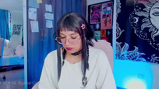 melissahowl online show from 09/24/25, 02:20